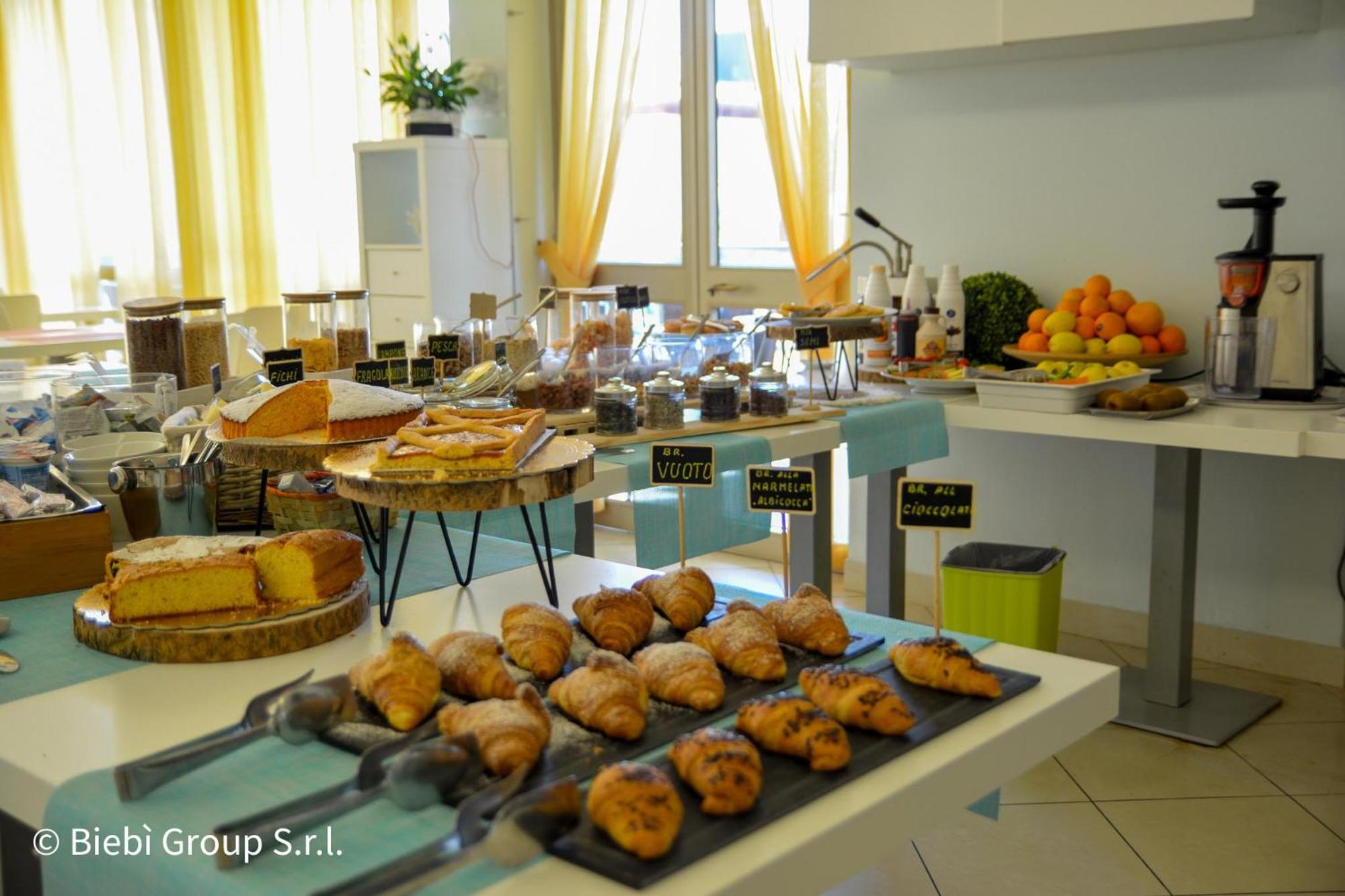 Hotel Giorg - Waterpark Included Rimini Ngoại thất bức ảnh
