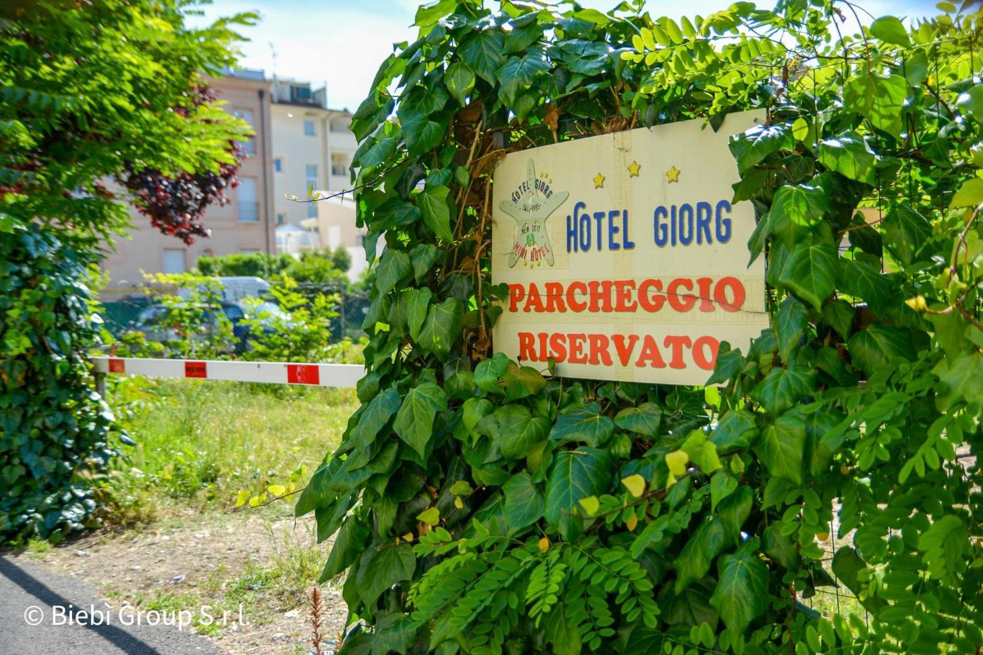 Hotel Giorg - Waterpark Included Rimini Ngoại thất bức ảnh